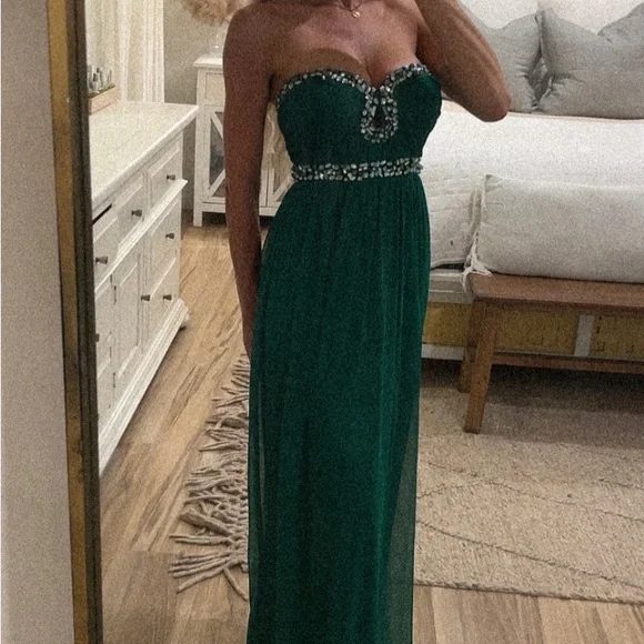 Jodi Kristopher Dresses | Jodi Kristopher Strapless Dress in Emerald Green Size 1 | Color: Green | Size: 1j | Kristynjacks24's Closet